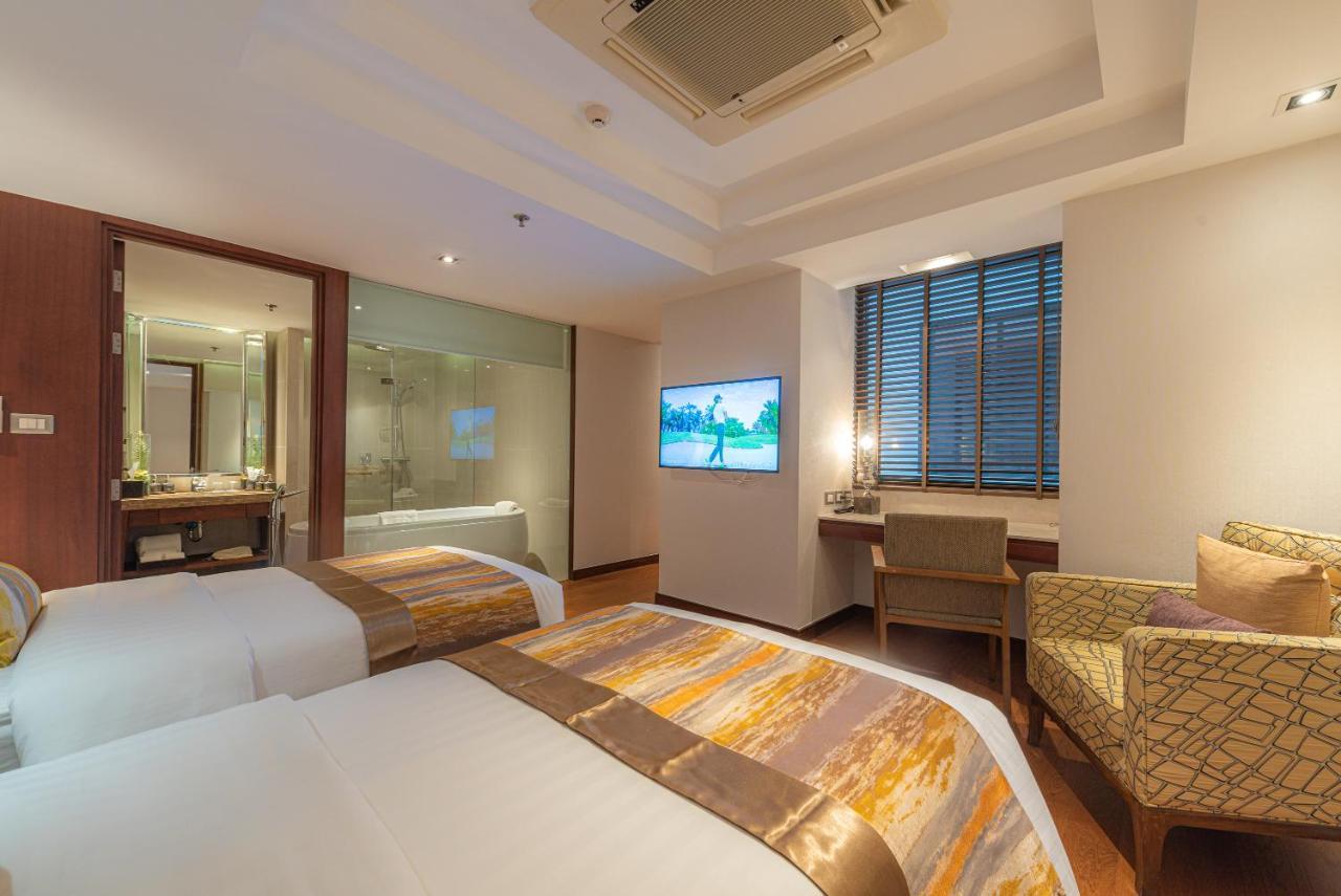 Summit Windmill Golf Suite Hotel At Suvarnabhumi Bangkok Dış mekan fotoğraf Deluxe Room