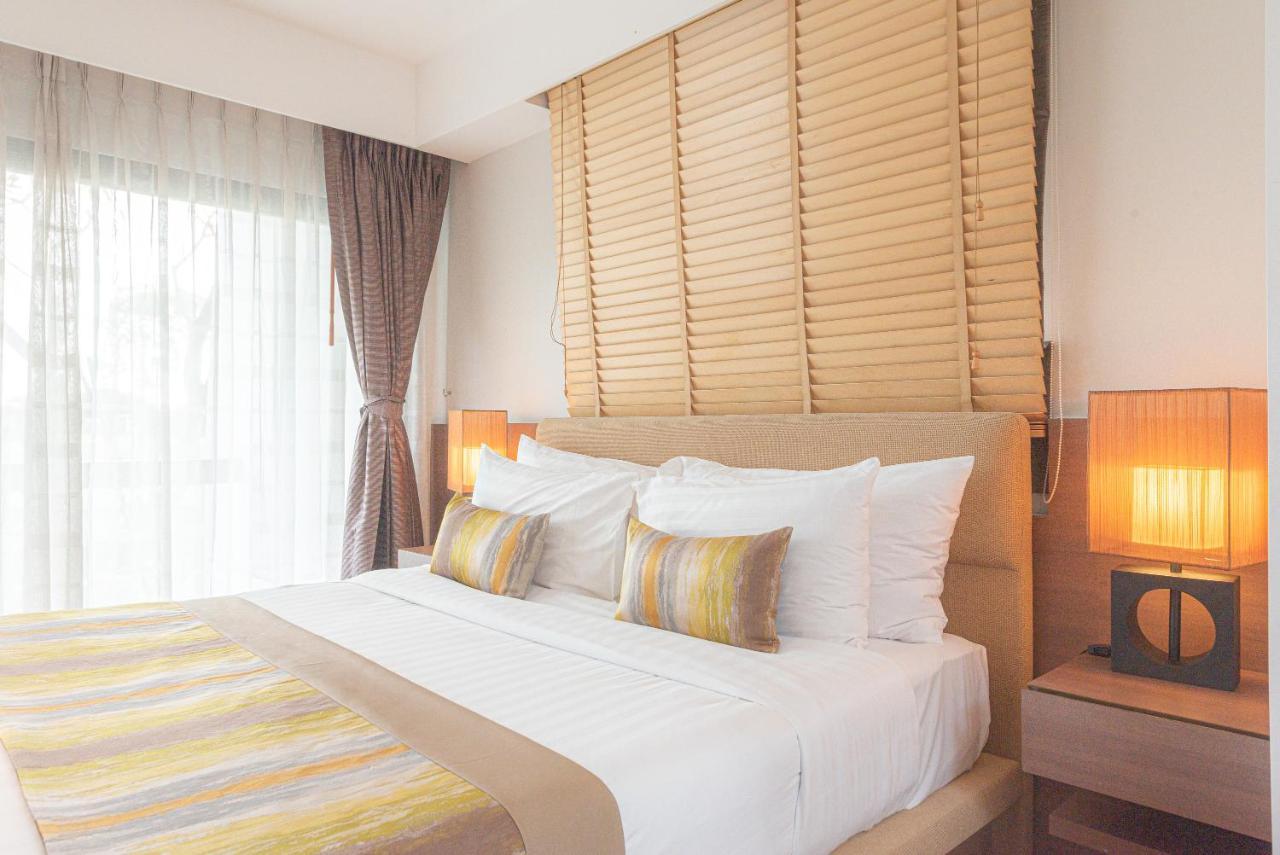 Summit Windmill Golf Suite Hotel At Suvarnabhumi Bangkok Dış mekan fotoğraf A bamboo blind